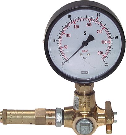 Armaturenträger für Behälter stehend, 0 - 16 bar