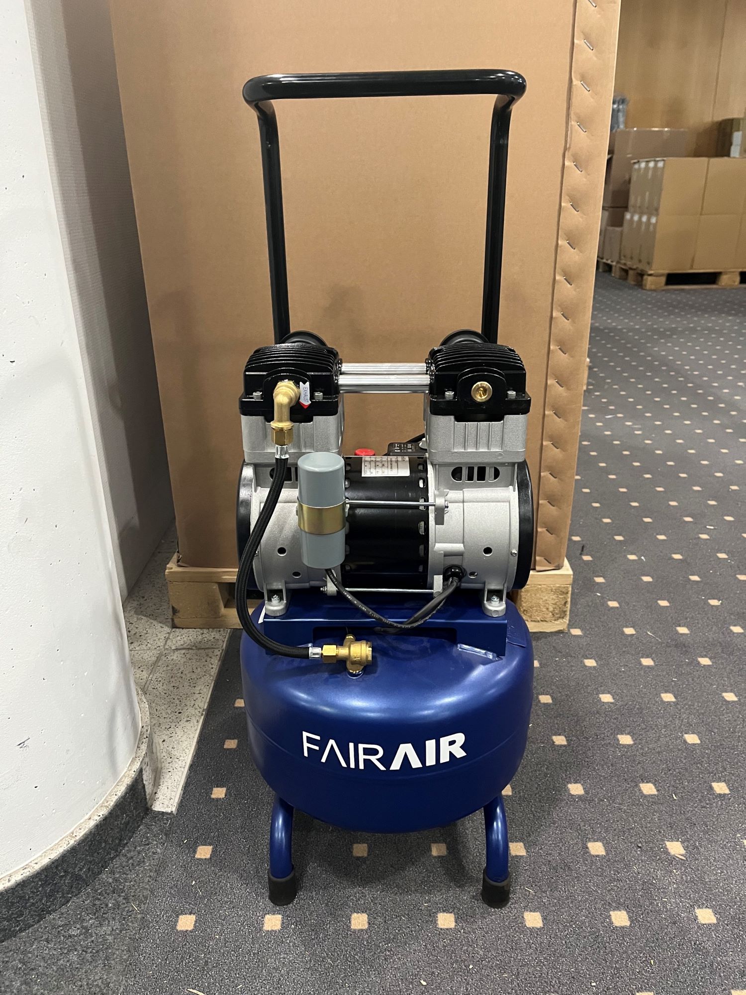 AUSSTELLER FAIRAIR ölfreier Flüsterkompressor, KFA 1.5-8-20 OF, FA10001  812205003