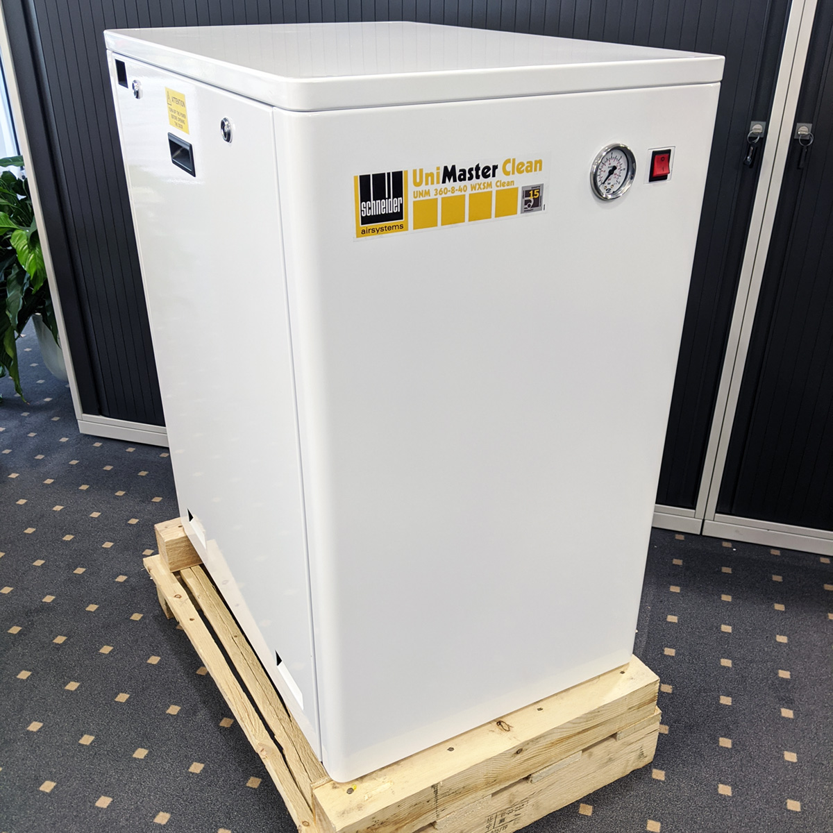 Compressore Schneider UNM 360-8-40 WXSM Clean - 225 l/min - 8 bar - 2,2 kW - compressore a pistoni - H342110