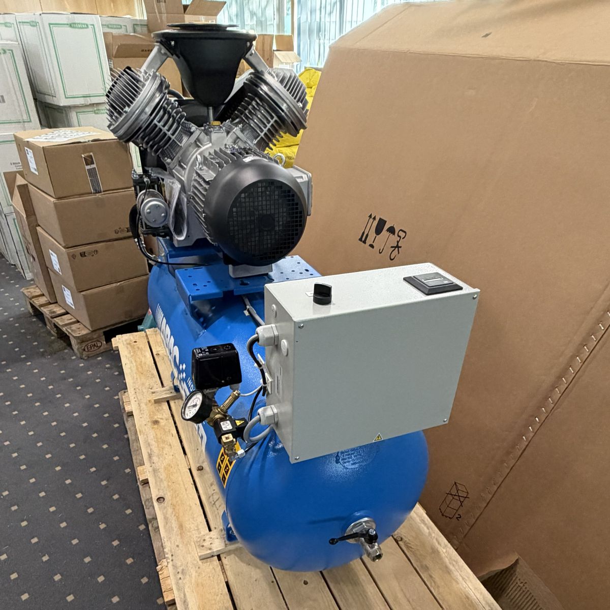 Compressore a pistoni industriale ABAC Tech ATL 7.5 270 10 400/3/50YD CE, 4116002391