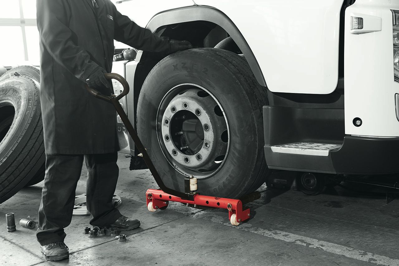 Chicago Pneumatic CARRO A RUOTE CP84010