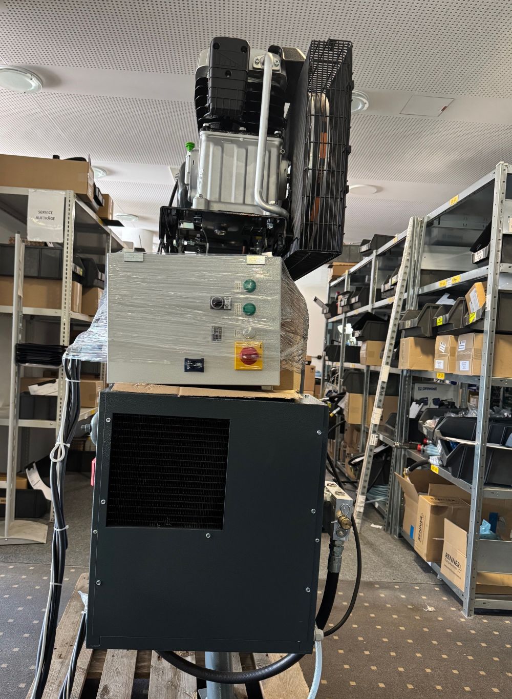 B-WARE Schneider-Kompressor UNM STS 1000-10-270 XDKC m. Kältetrockner u. Sterndreieckschalter 1121570229 ITR2092010