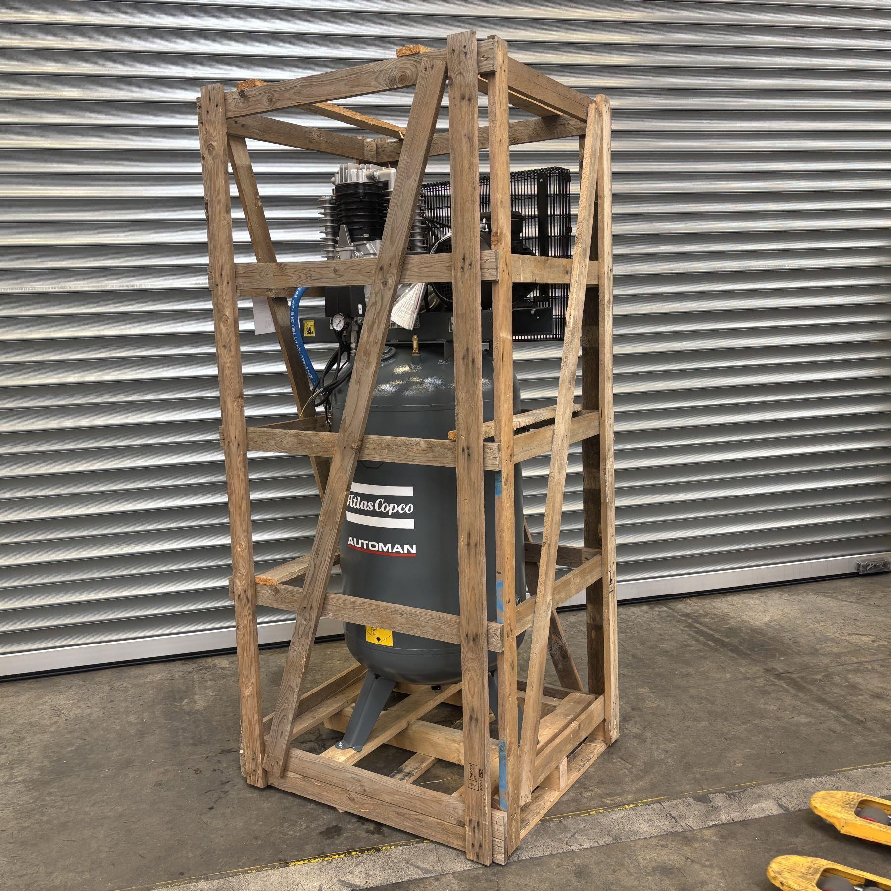 AUSSTELLER Atlas Copco Kolbenkompressor Automan AC55-11 G 270 TV