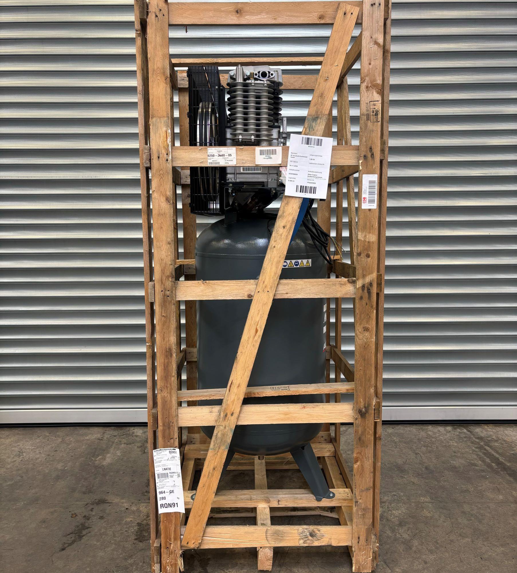 AUSSTELLER Atlas Copco Kolbenkompressor Automan AC55-11 G 270 TV
