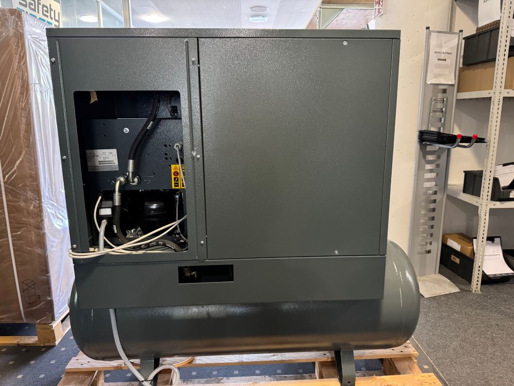 Atlas Copco Schraubenkompressor G 2 FF - 10 bar inkl. Kältetrockner und Behälter