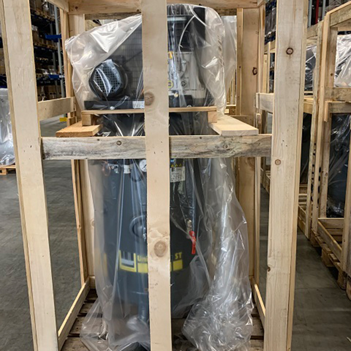 AUSSTELLER Schneider UNM STS 580-15-270 · 470 l/min · 15 bar · 4 kW · stationärer Kolbenkompressor · 1121570238