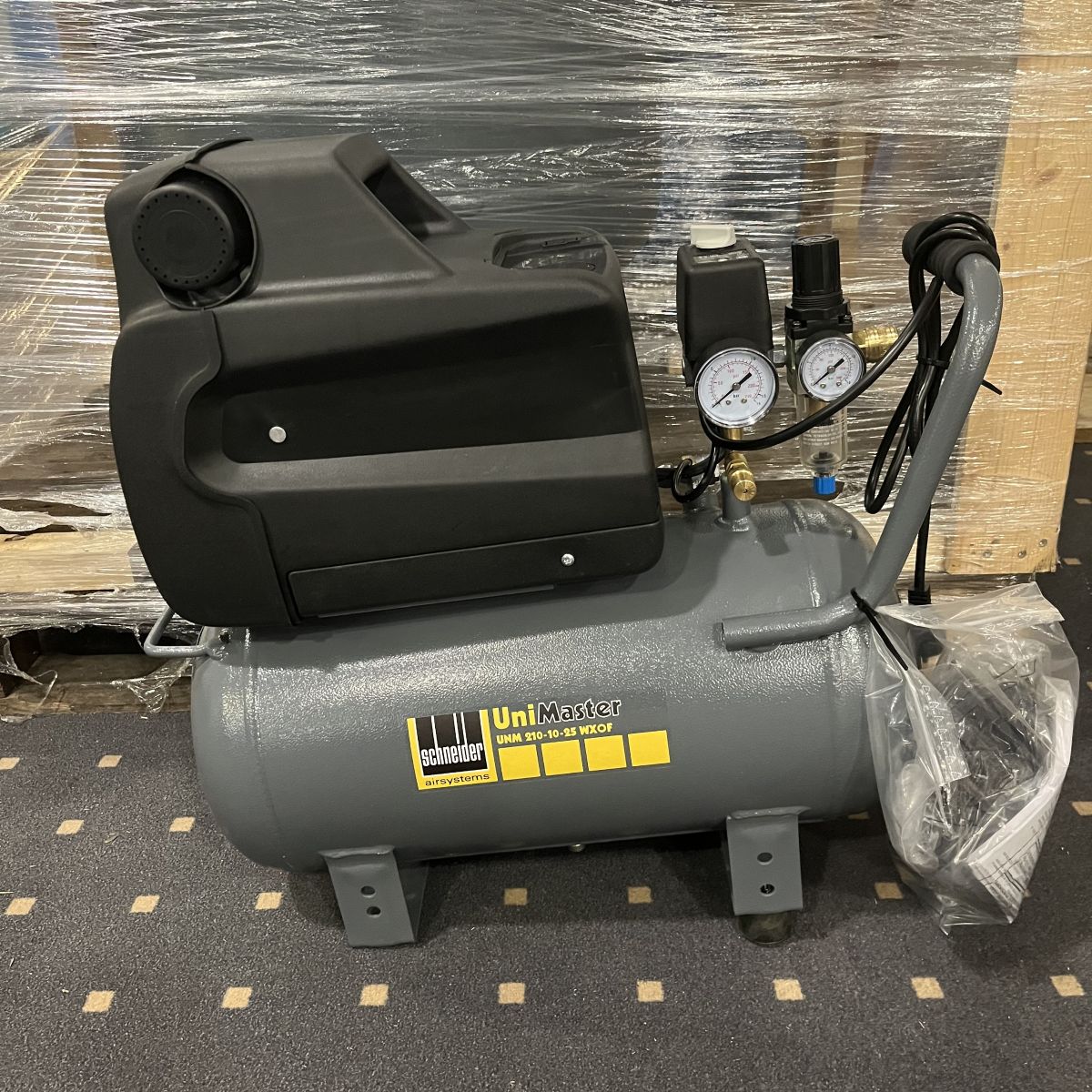 AUSSTELLER Schneider-Kompressor UNM 210-10-25 WXOF 1129741050